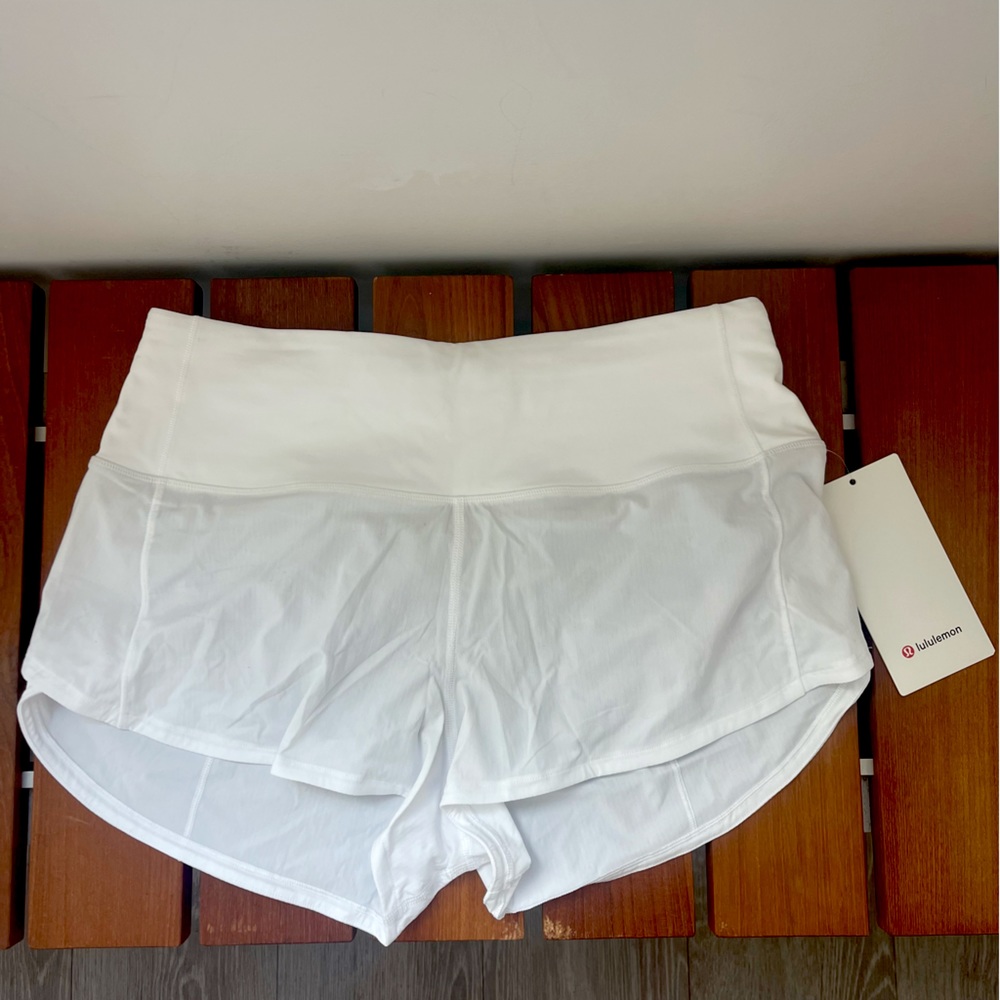 Lululemon white Speed Up HR Shorts 2.5”